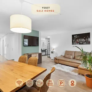 Apartment Sali Homes Spacious With Terrace In Center, Bayreuth